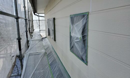 外壁塗装養生している画像